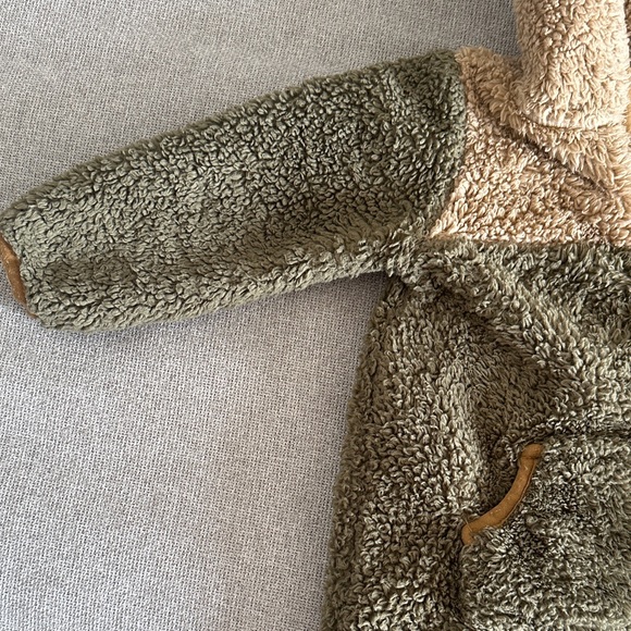 Eddie Bauer Olive and Beige Kids Footie - Picture 4 of 7